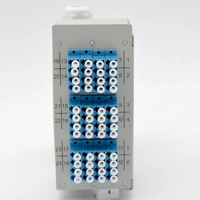 12 caja terminal del LC del patio del adaptador 48Core de la fibra óptica del carril portuario del estruendo