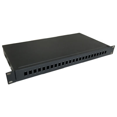 El panel de remiendo fijo de la fibra óptica del soporte de estante adaptador a una cara del SC del puerto ODF de 1U 19" 24