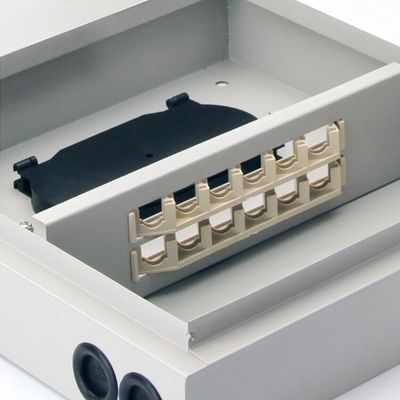 base metálica de la caja de remiendo de la fibra óptica del recinto ODF de la fibra del soporte de la pared 12F 12
