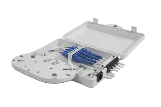 el SC SM a una cara de la caja terminal de la fibra óptica 4Port telegrafía la prenda impermeable blanca IP-66