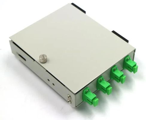 Base FTTH de la caja terminal 4 de la fibra óptica del soporte de la pared de la serie de FTB con los adaptadores de APC