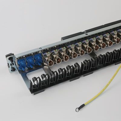 El panel de remiendo portuario integrado del panel de remiendo de la red de UTP RJ45 1U 24